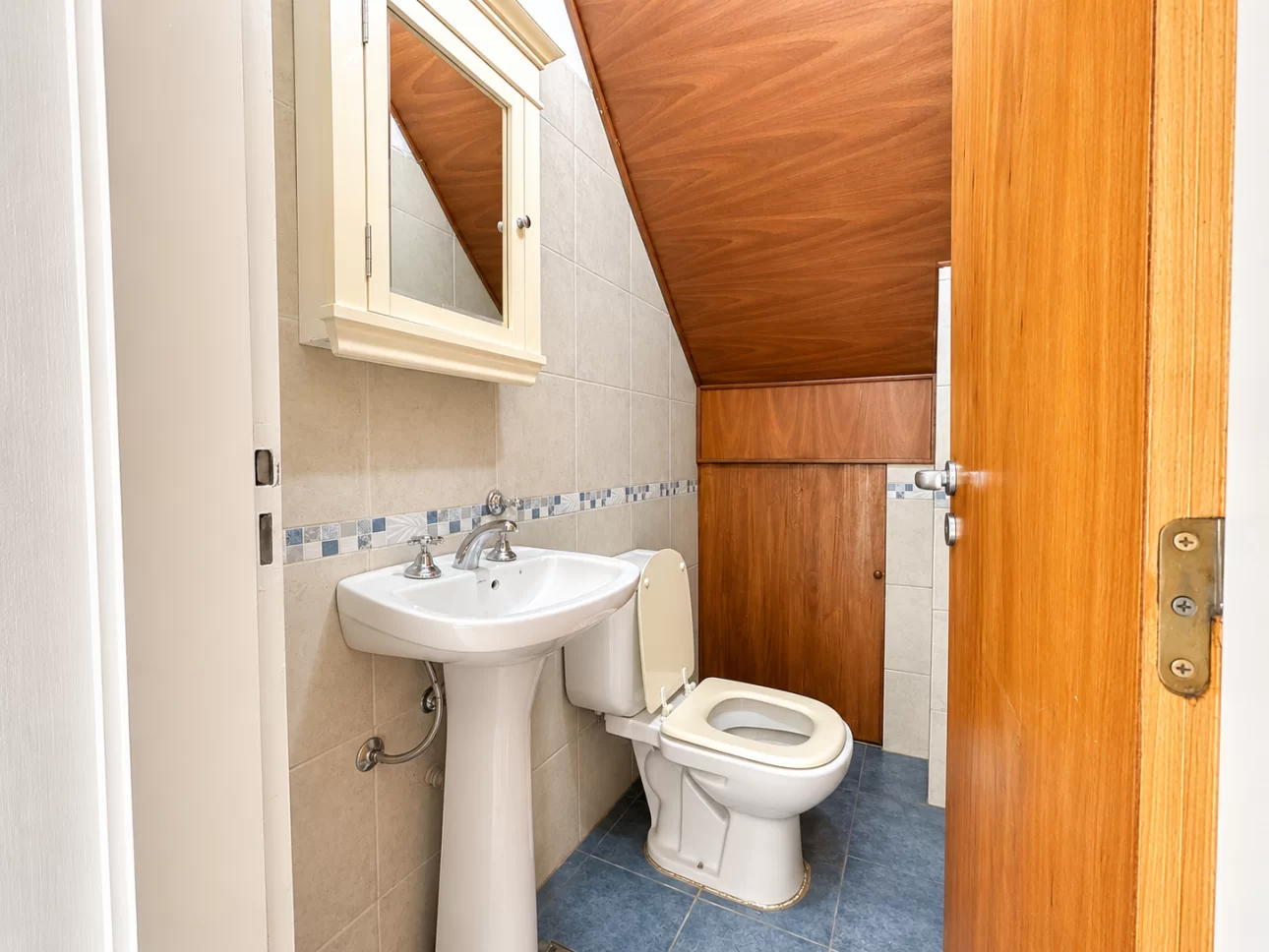 Triplex de 4 ambientes con patio