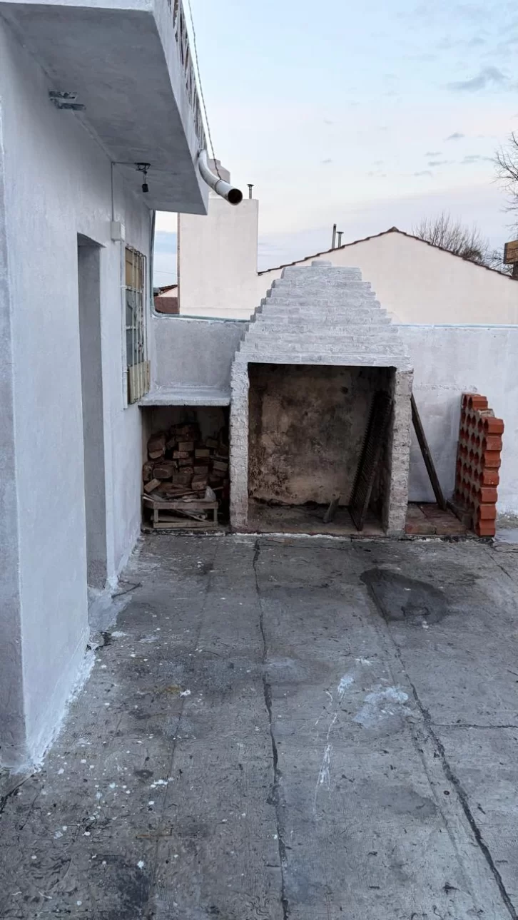 SE ALQUILA PROPIEDAD 3 AMBIENTES EN VILLA LUZURIAGA