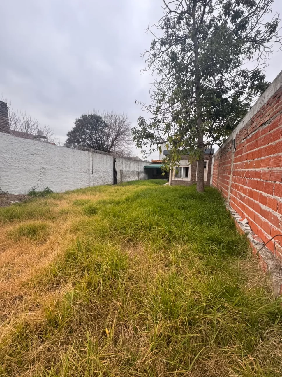 Lote en venta - 329m2 en Villa Ballester