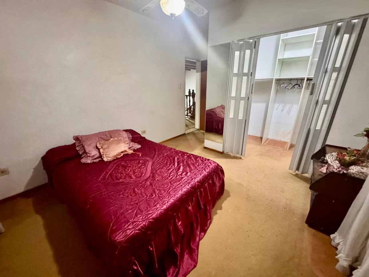 Casa en Venta - 8 amb  con parque y piscina. Villa Libertad