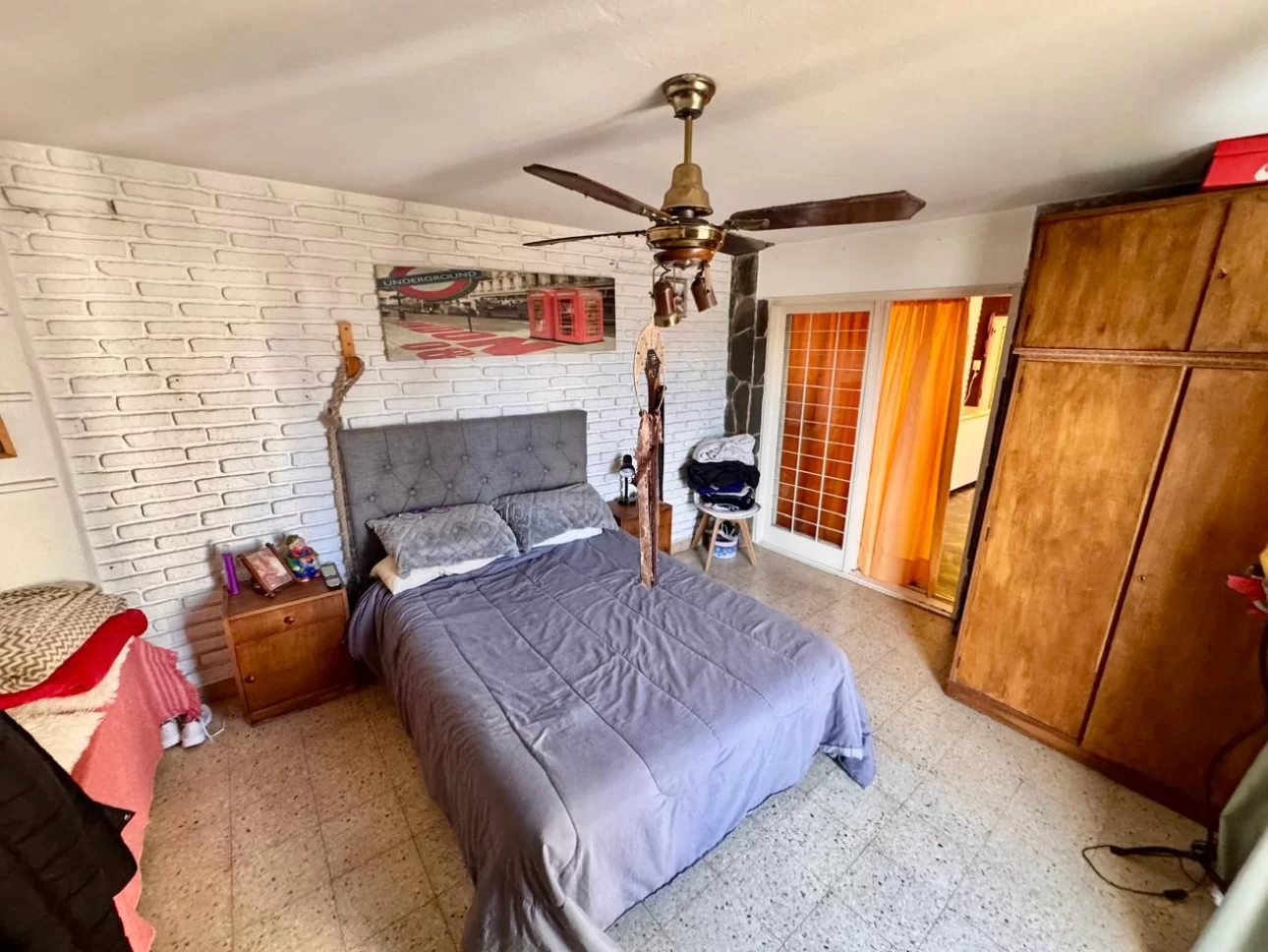 Venta de PH  en planta alta, con terraza - San vicente 2659