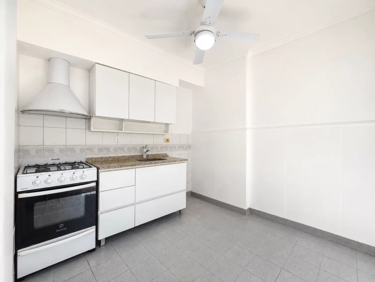 Duplex de 3 ambientes con patio, terraza y garage