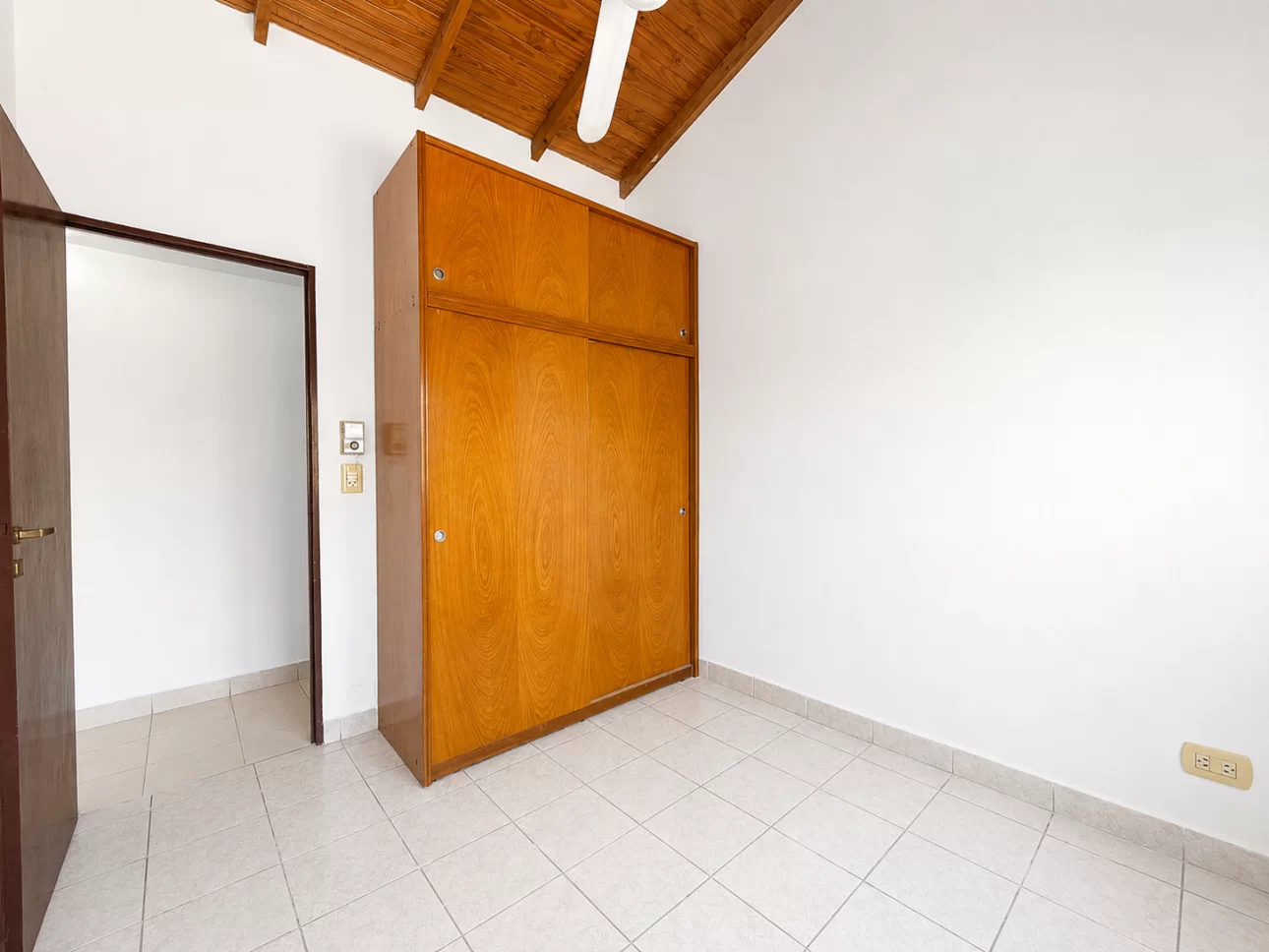 Duplex de 3 ambientes con patio, terraza y garage