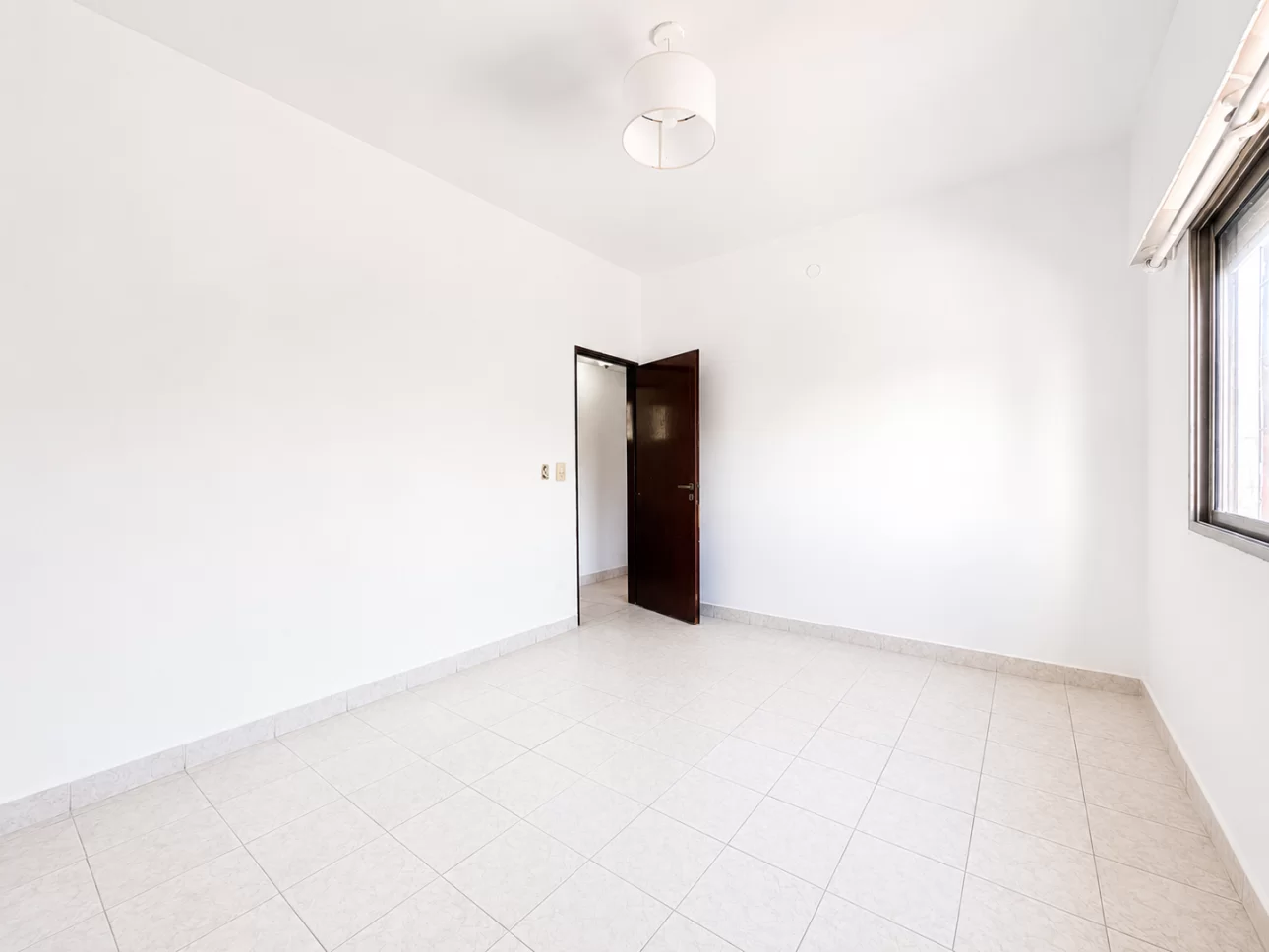 Duplex de 3 ambientes con patio, terraza y garage