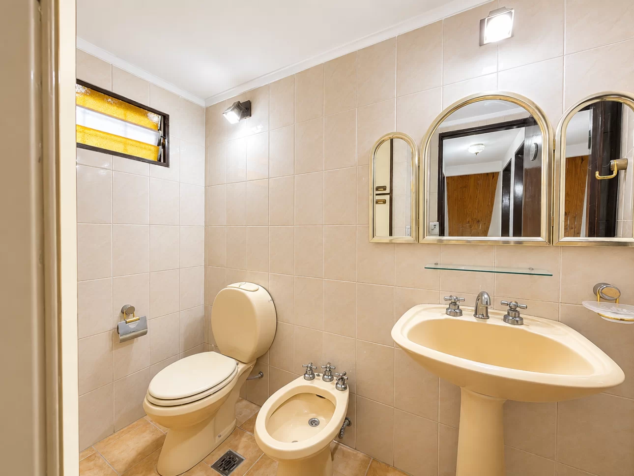 Duplex de 3 ambientes con patio, terraza y garage