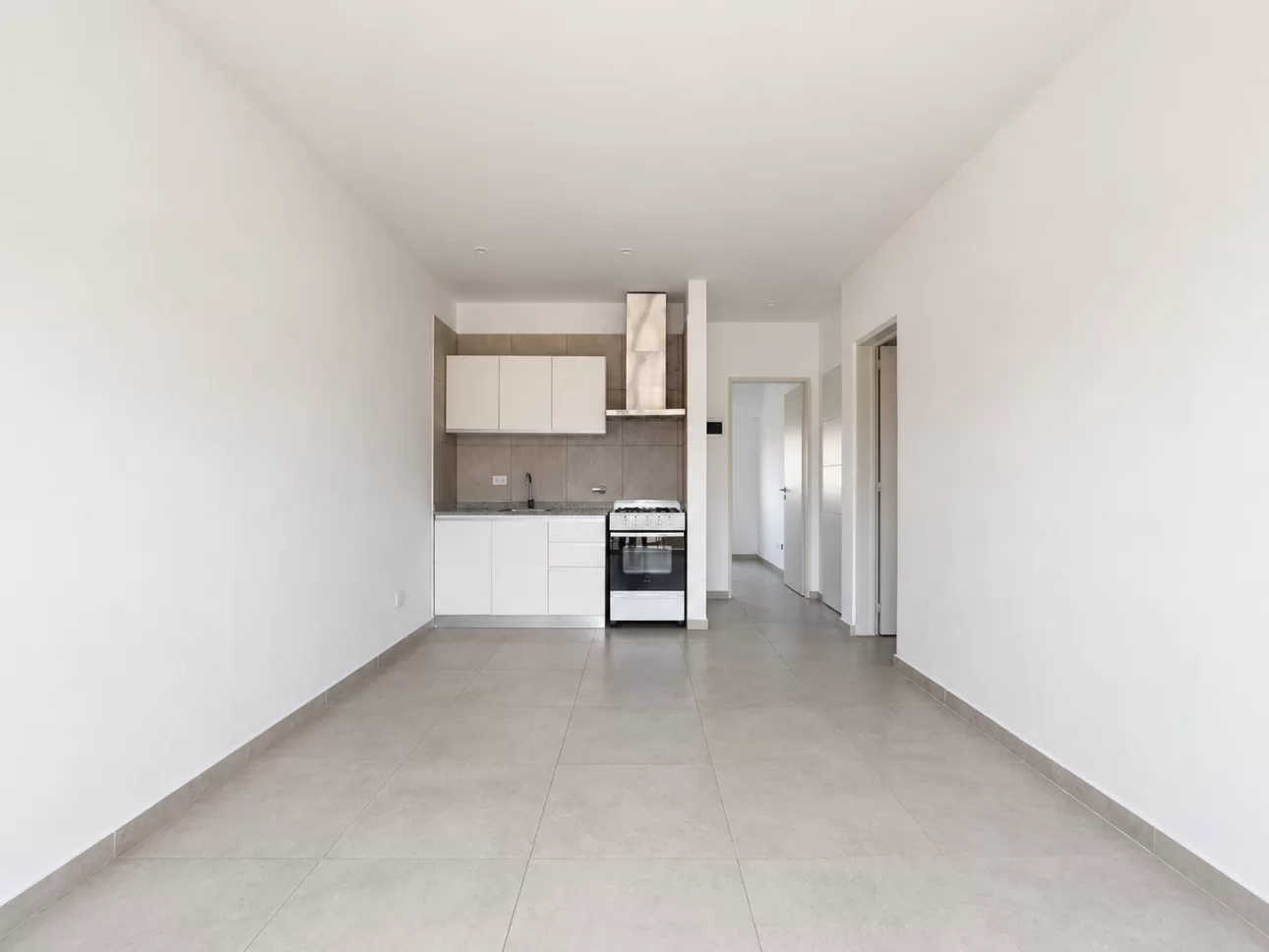Departamento de 2 ambientes con balcon y cochera