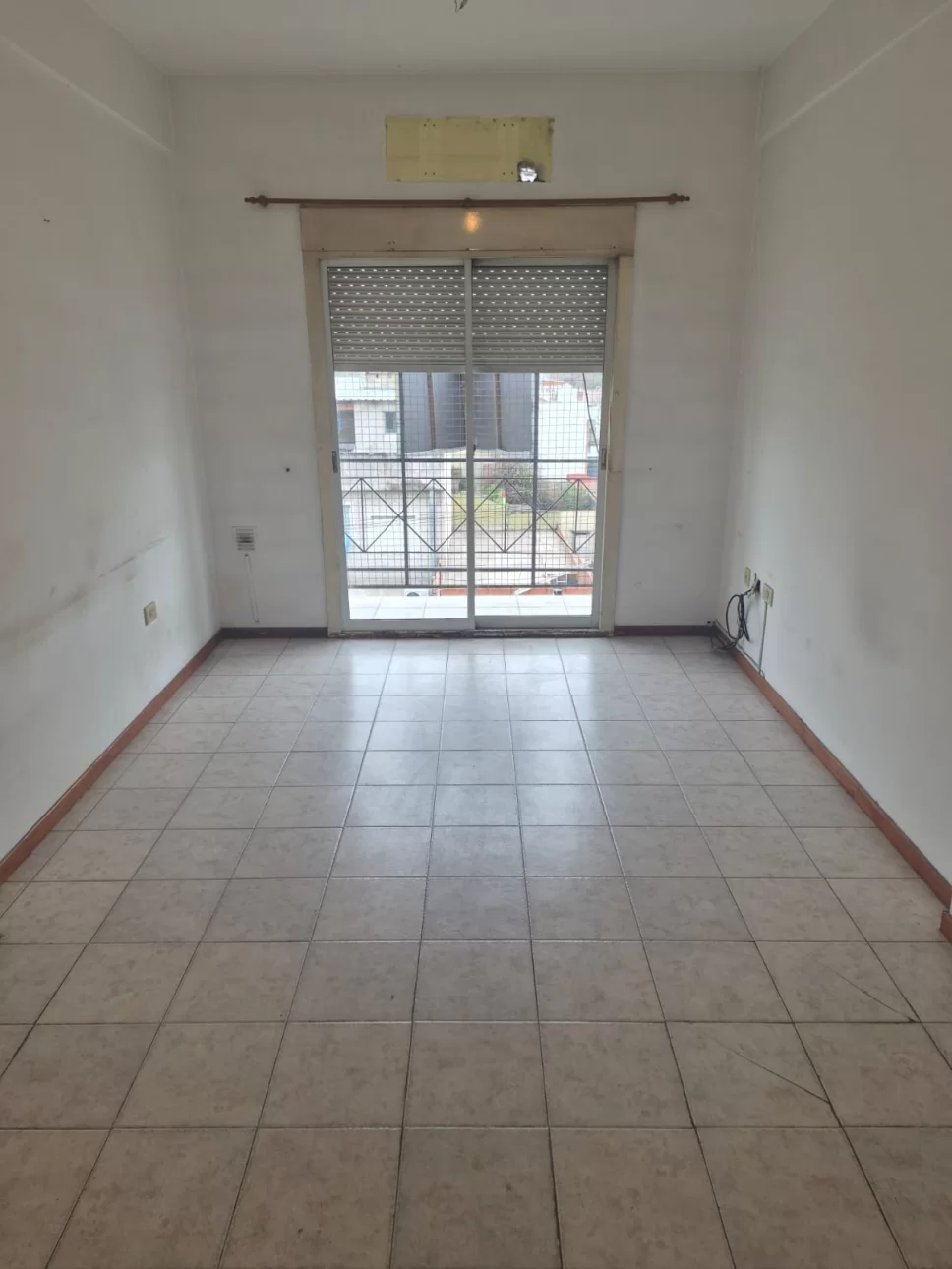SE VENDE DPTO 3 AMBIENTES EN TAPIALES