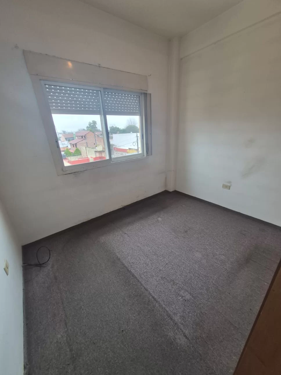SE VENDE DPTO 3 AMBIENTES EN TAPIALES