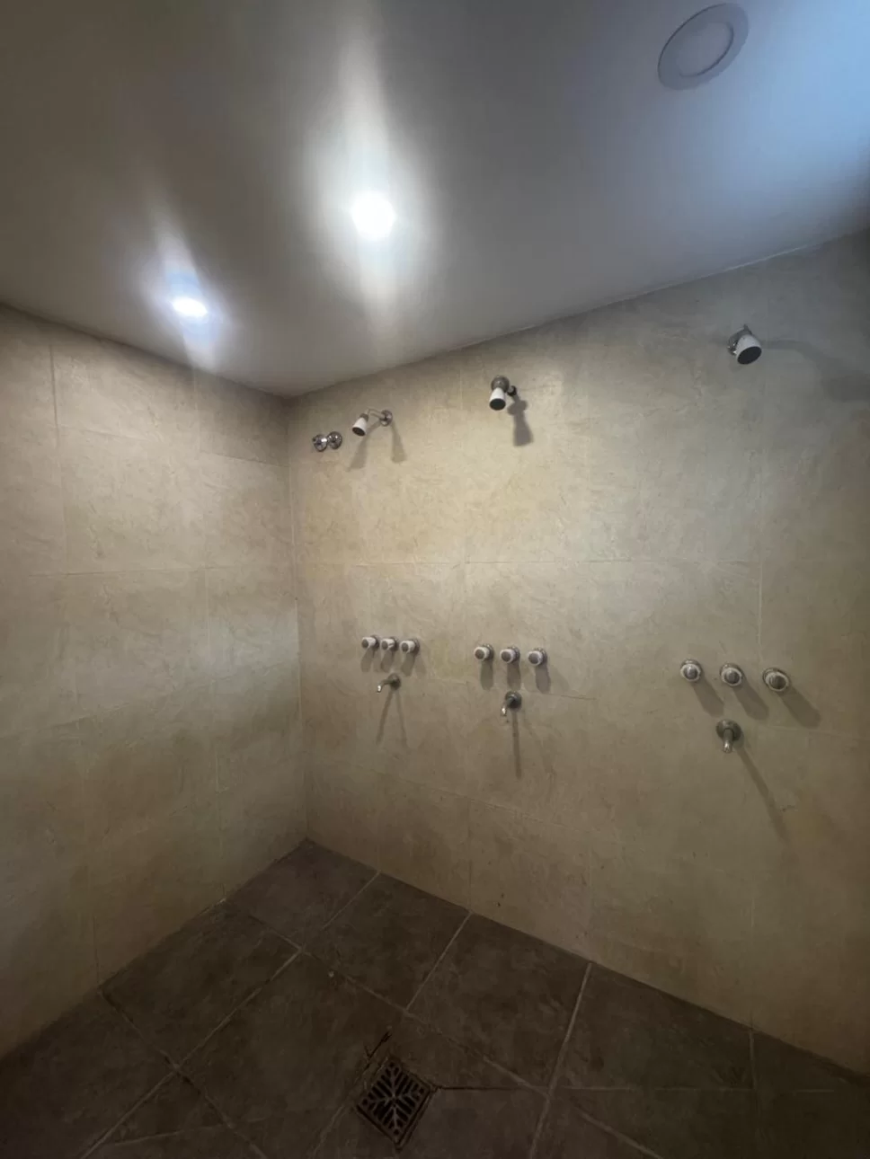 Galpón de 300 m² en Alquiler en Villa Bonich, Próximo a Ruta