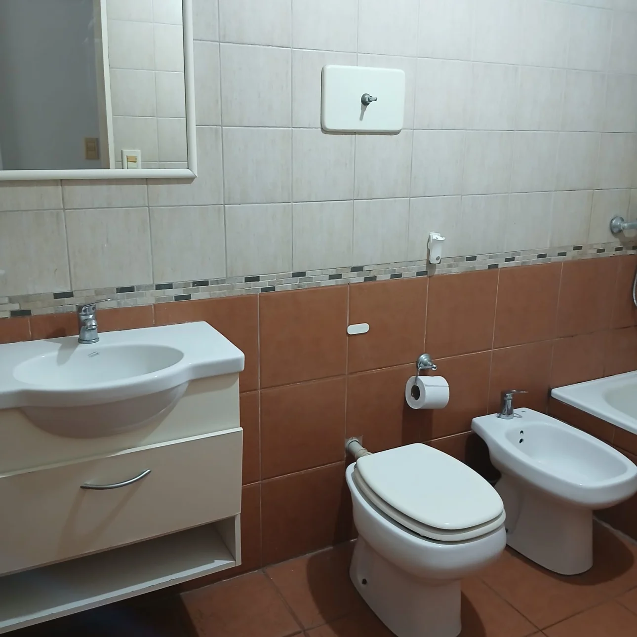 Hermoso semi piso 2 amb. a mts. de la Plaza San Martin