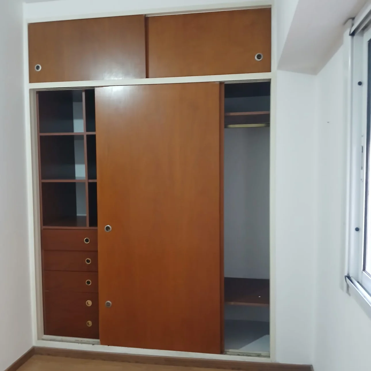 Hermoso semi piso 2 amb. a mts. de la Plaza San Martin