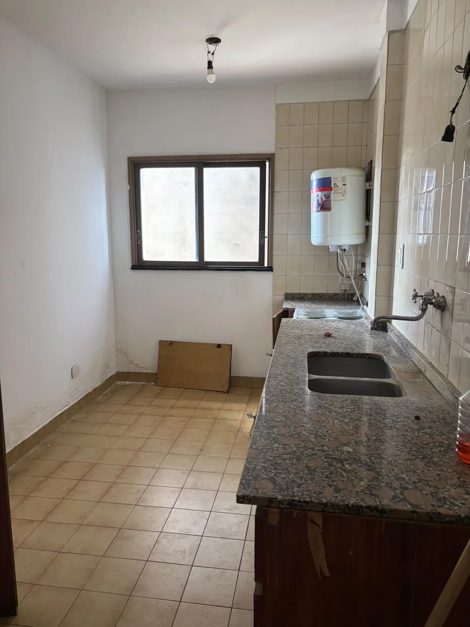 2 AMBIENTES CON BALCÓN