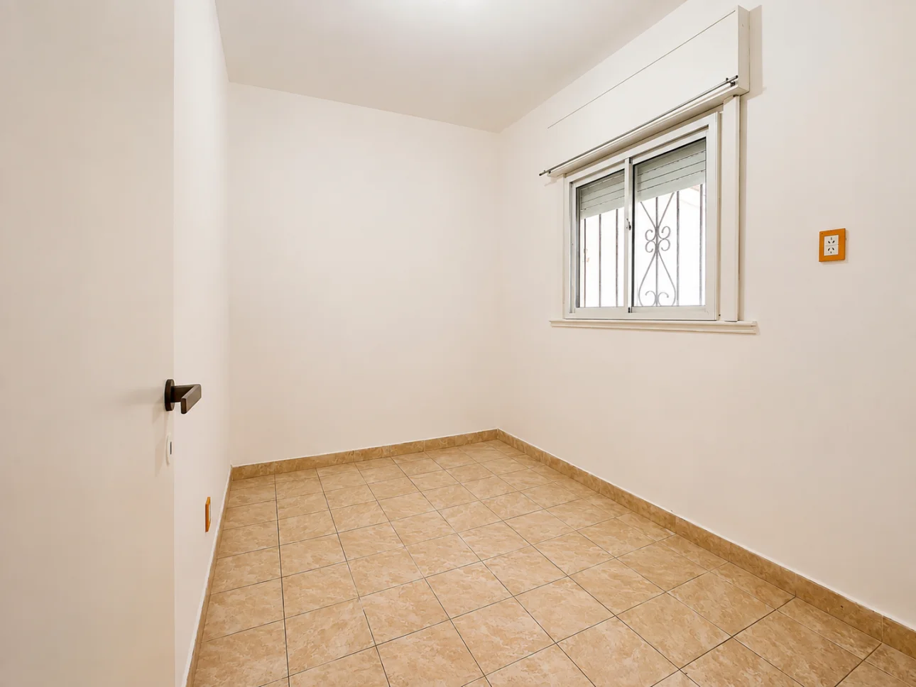 Chalet de 3 ambientes con patio y cochera