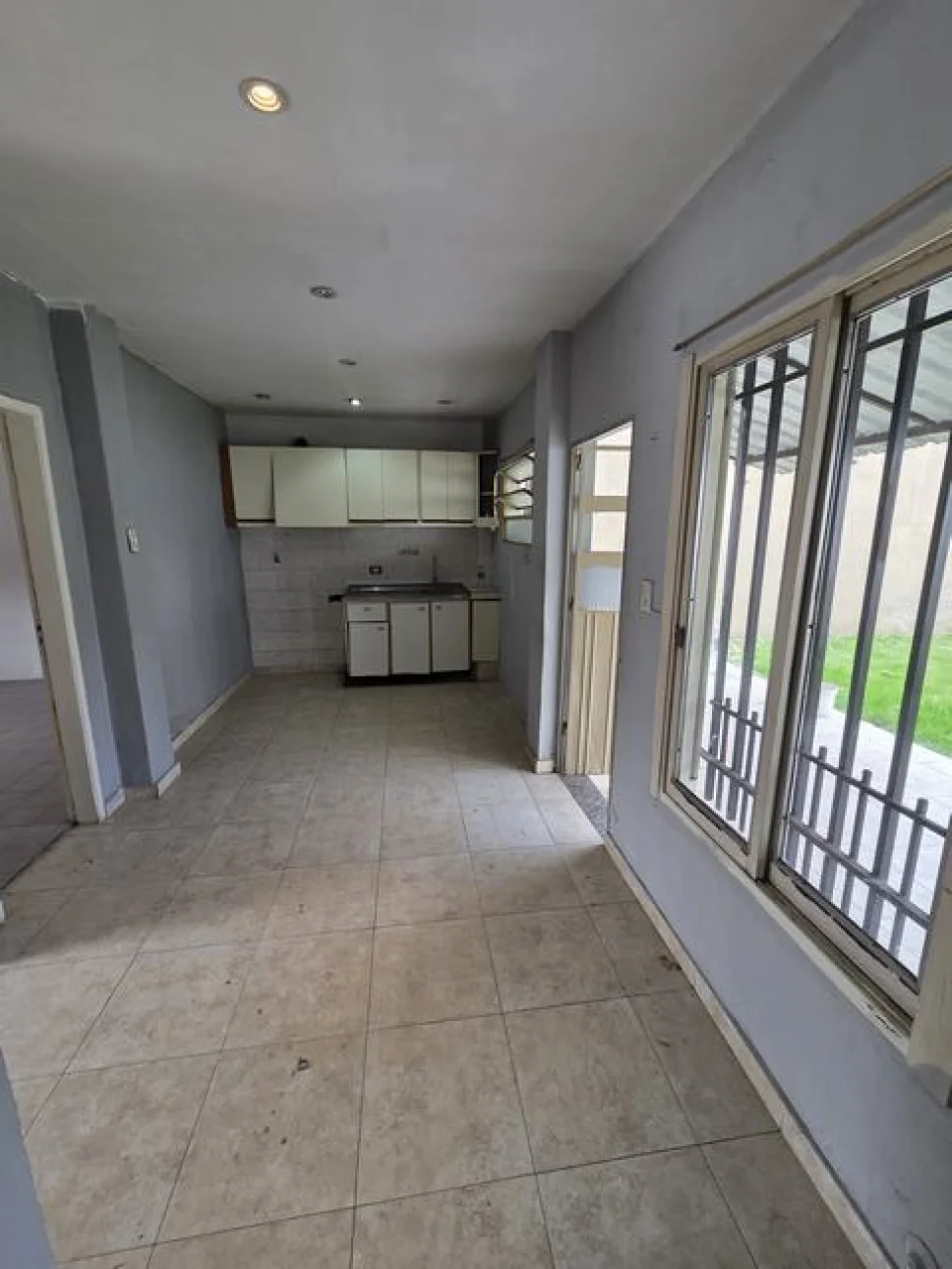 CASA 3 AMB C/PATIO Y JARDIN sobre  Spano 600m estacion Bosch