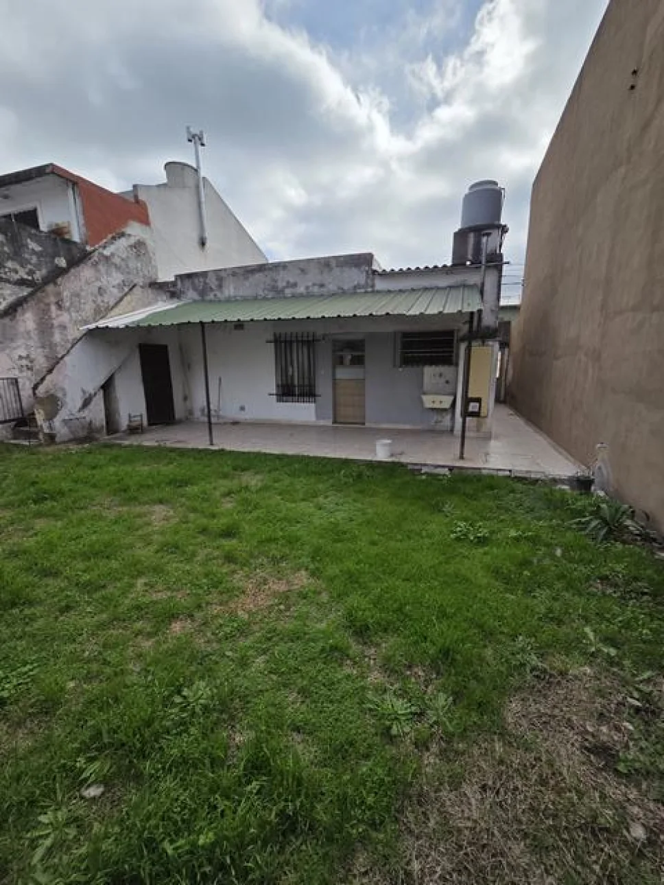 CASA 3 AMB C/PATIO Y JARDIN sobre  Spano 600m estacion Bosch
