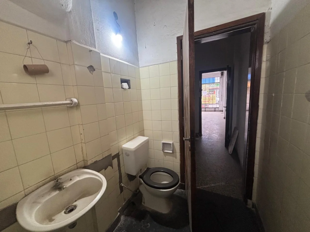 Local Comercial sobre Av. Almafuerte