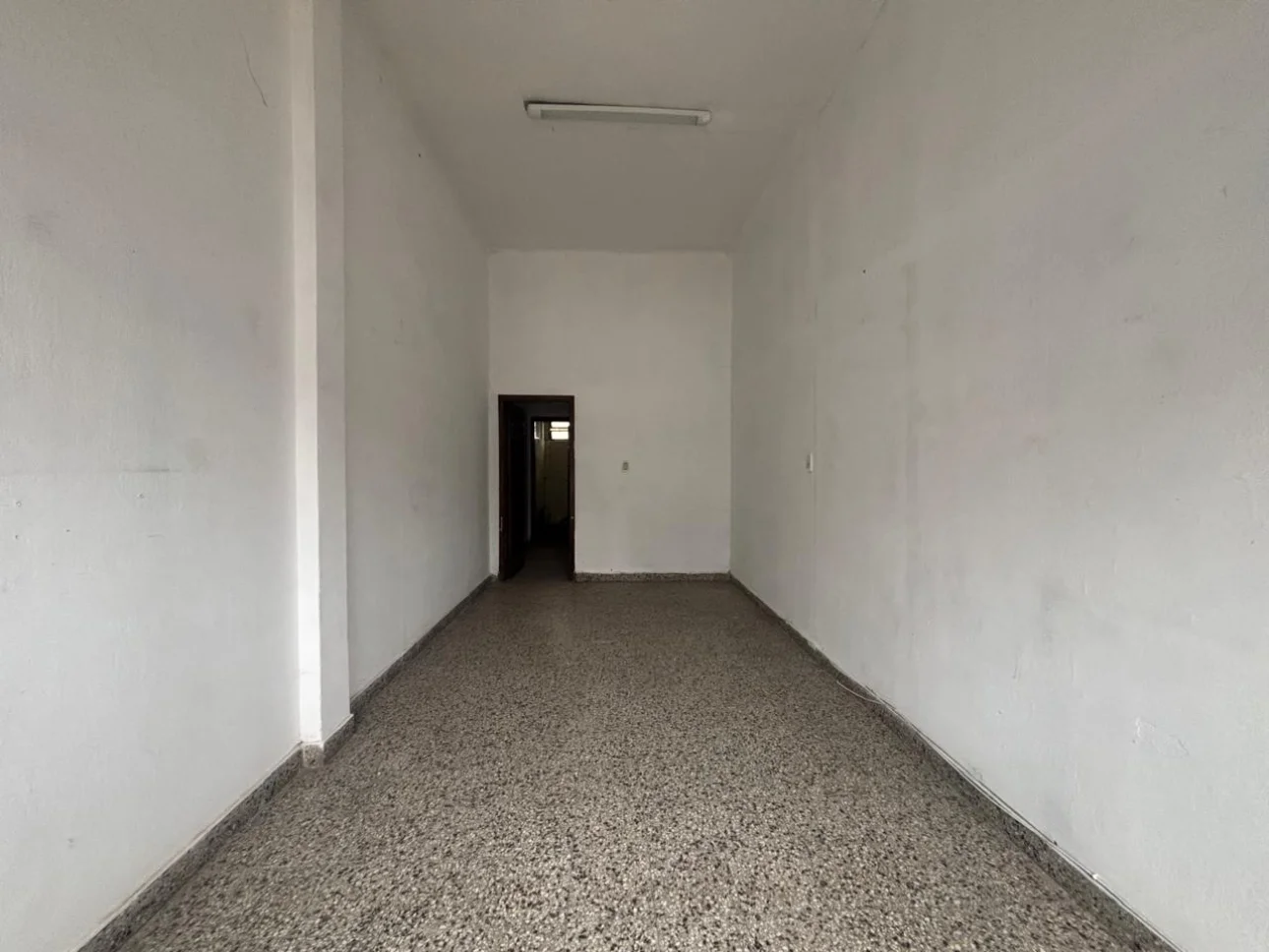 Local Comercial sobre Av. Almafuerte