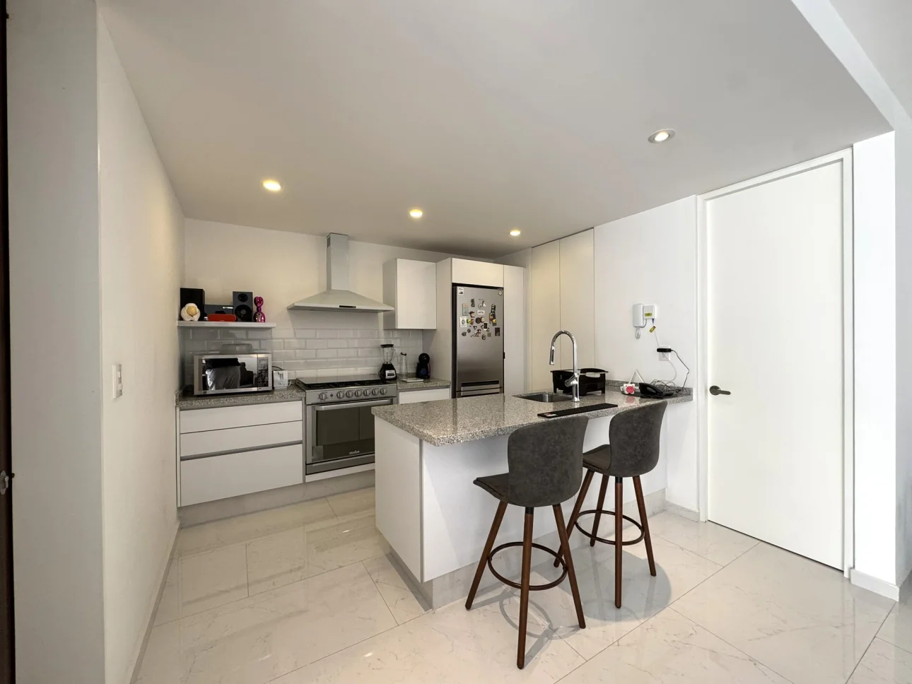 Departamento con terraza en Del Valle Sur | 79 m² | 1R