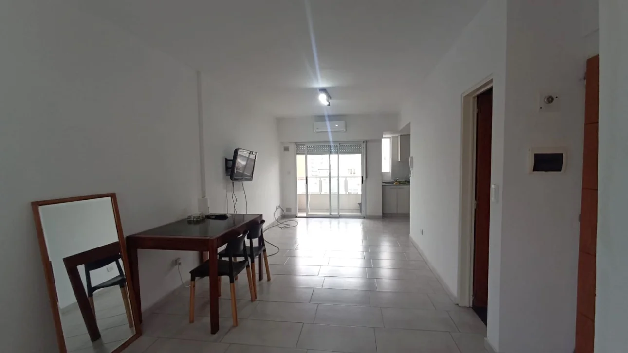 DEPARTAMENTO MONOAMBIENTE AMPLIO C/BALCON