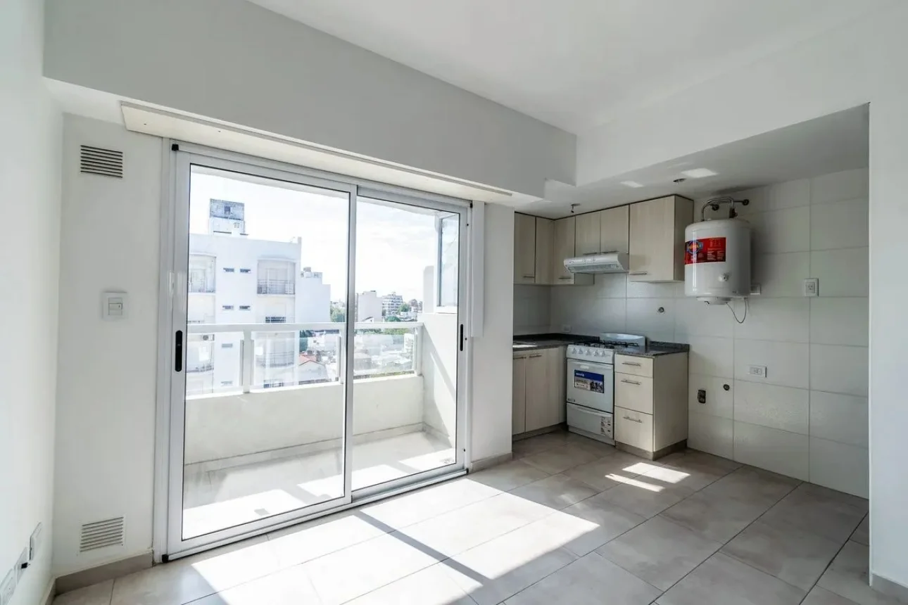 DEPARTAMENTO MONOAMBIENTE AMPLIO C/BALCON