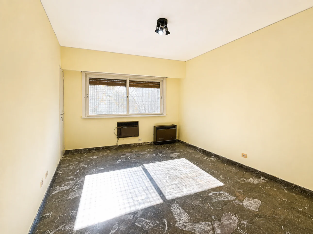 Departamento de 3 ambientes con balcon