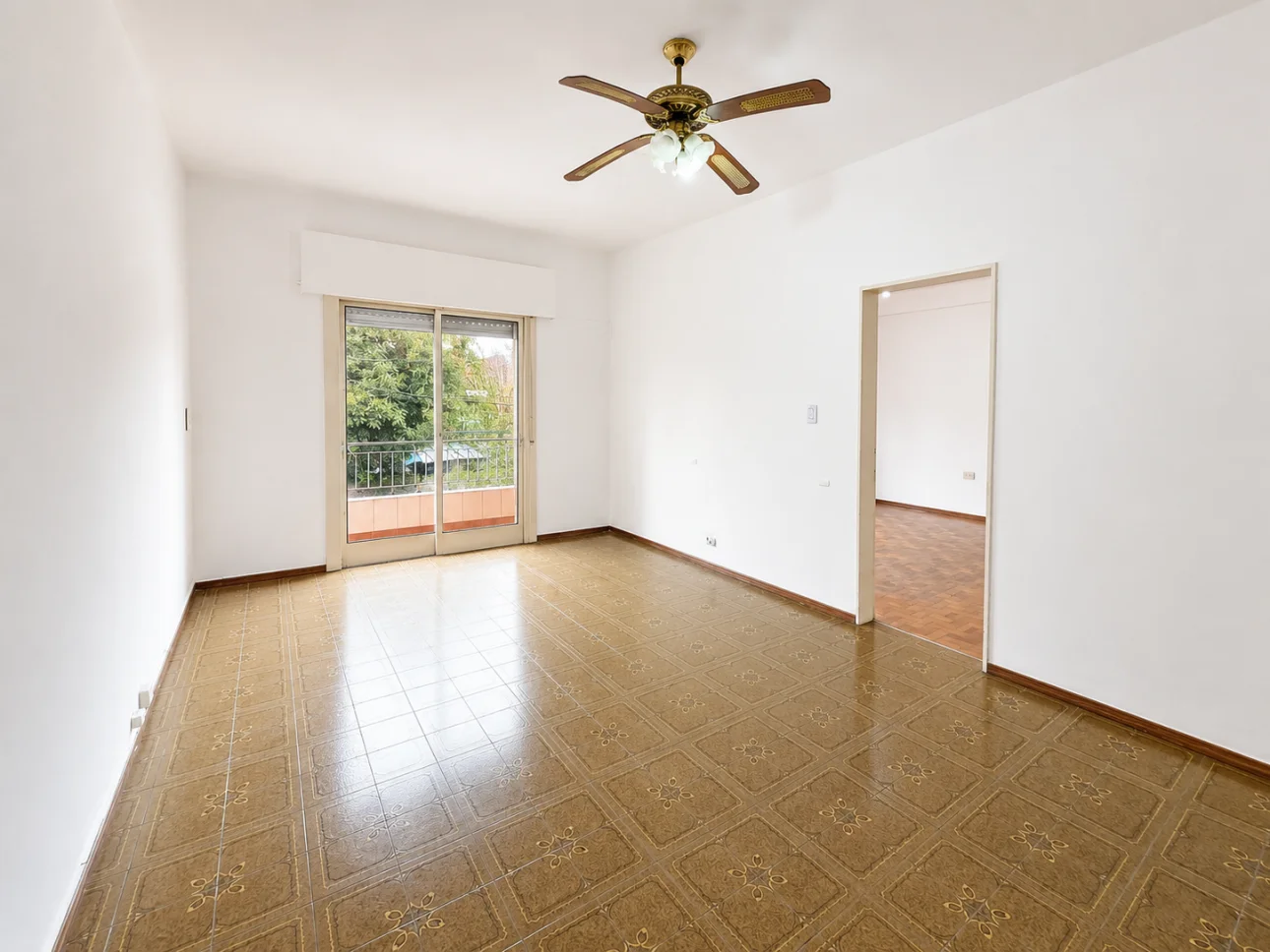 Departamento de 3 ambientes con galeria y balcon