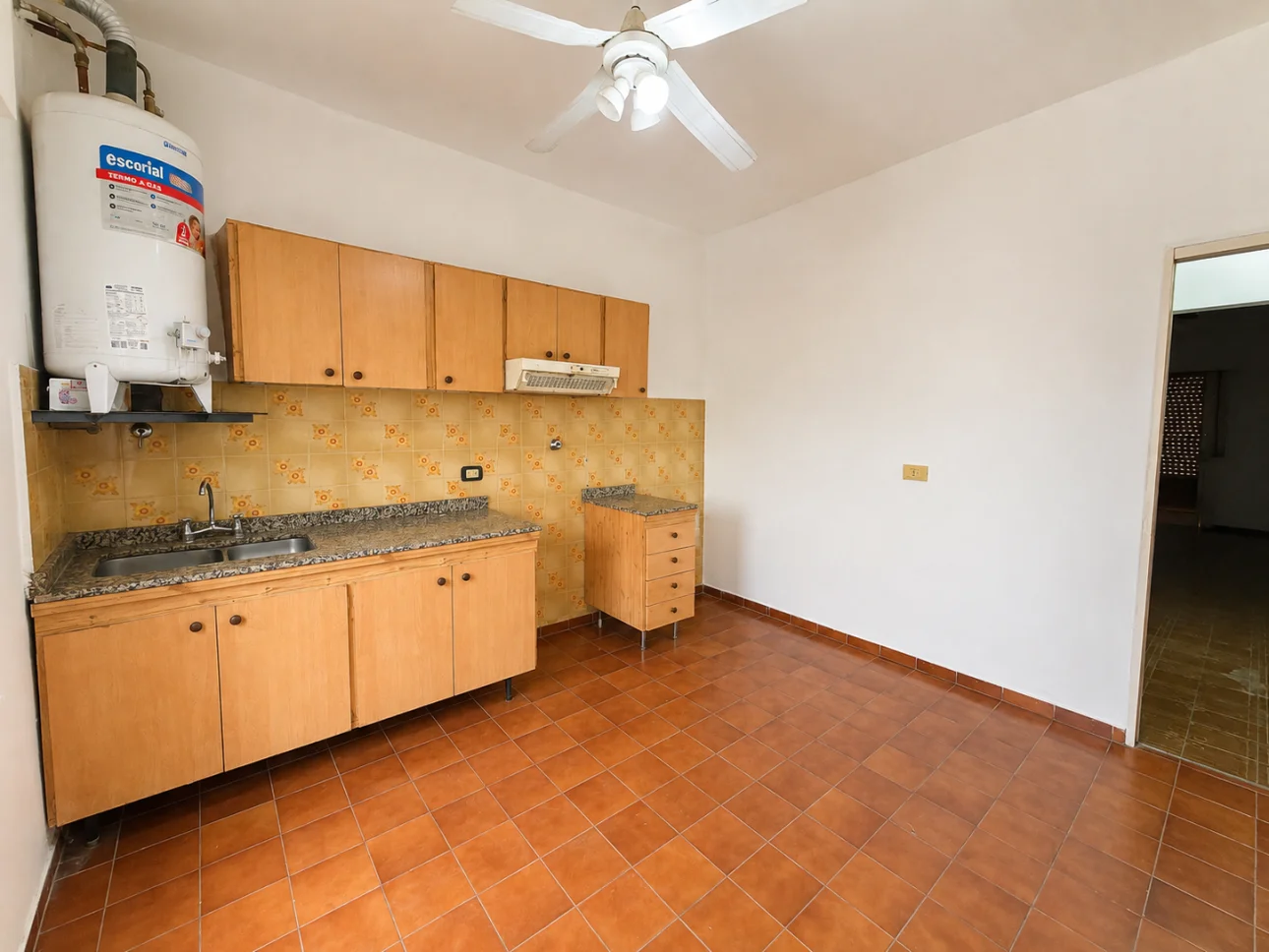 Departamento de 3 ambientes con galeria y balcon