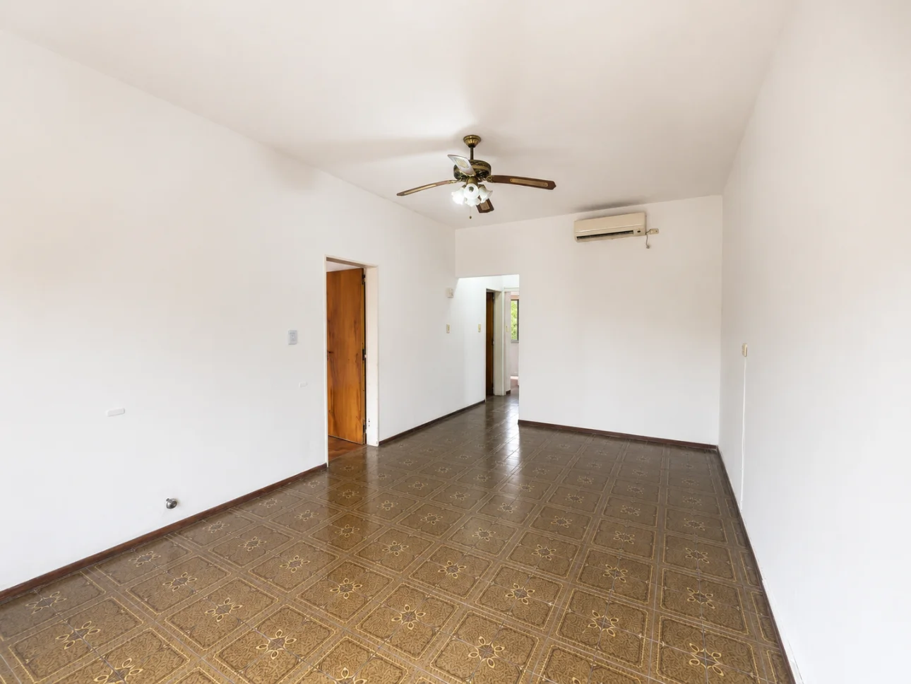Departamento de 3 ambientes con galeria y balcon