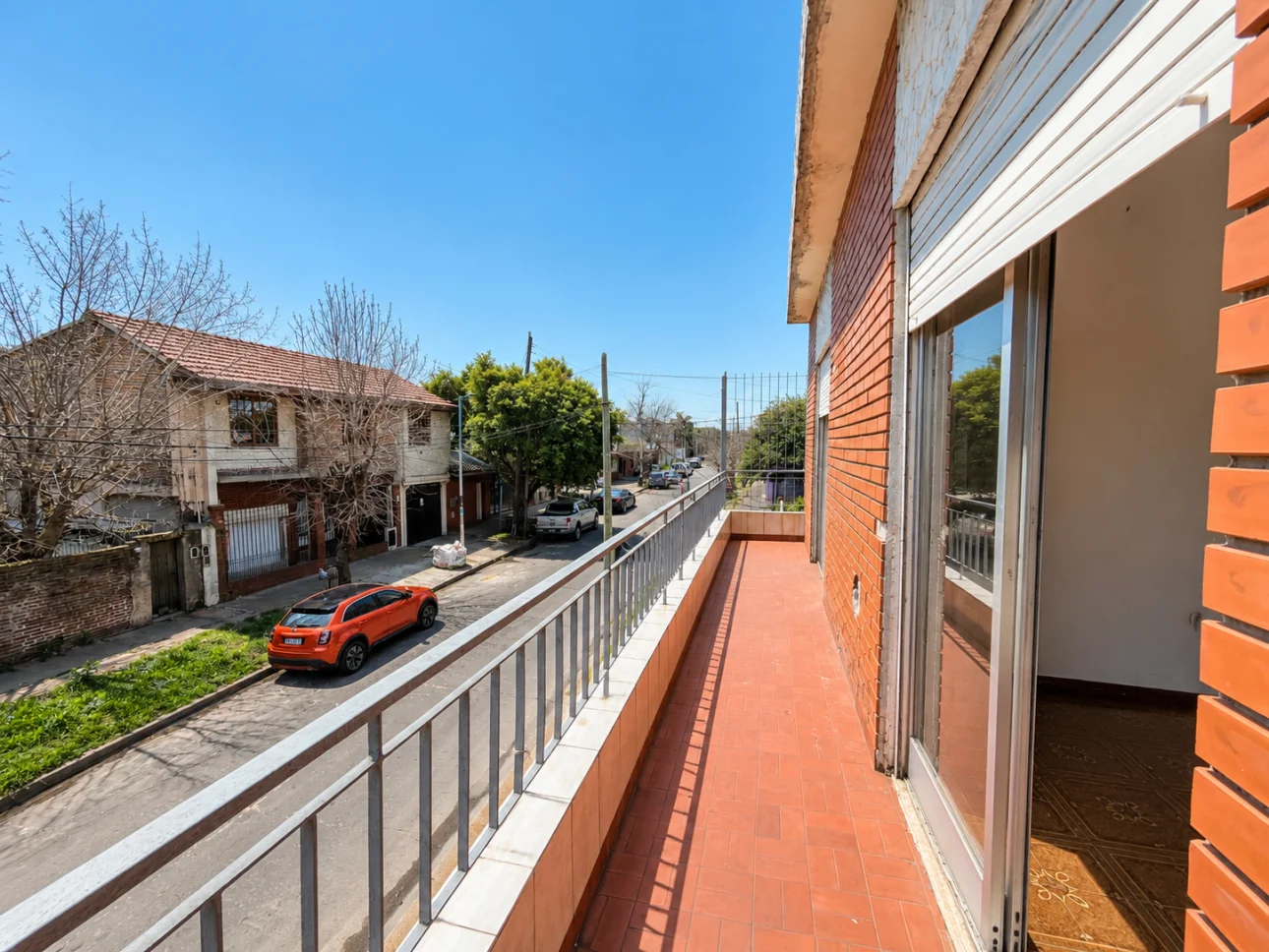 Departamento de 3 ambientes con galeria y balcon
