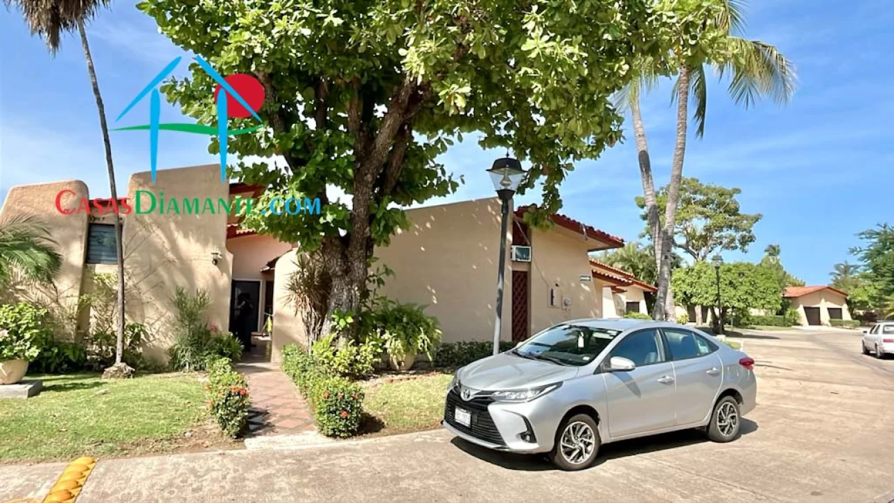 Casa en Villas Princess con 4 recámaras y terraza