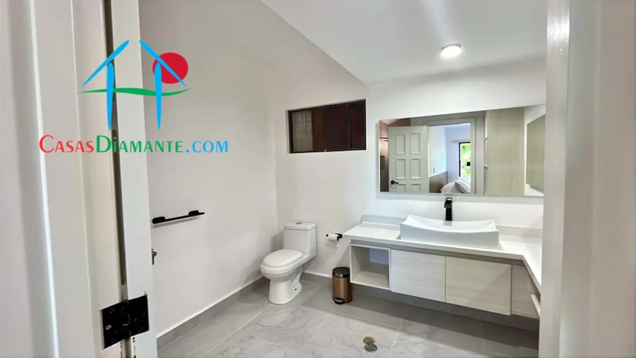 Casa en Villas Princess con 4 recámaras y terraza