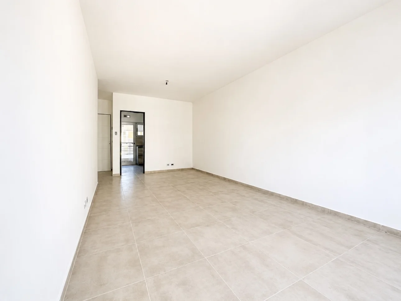 Departamento de 3 ambientes con 2 balcones