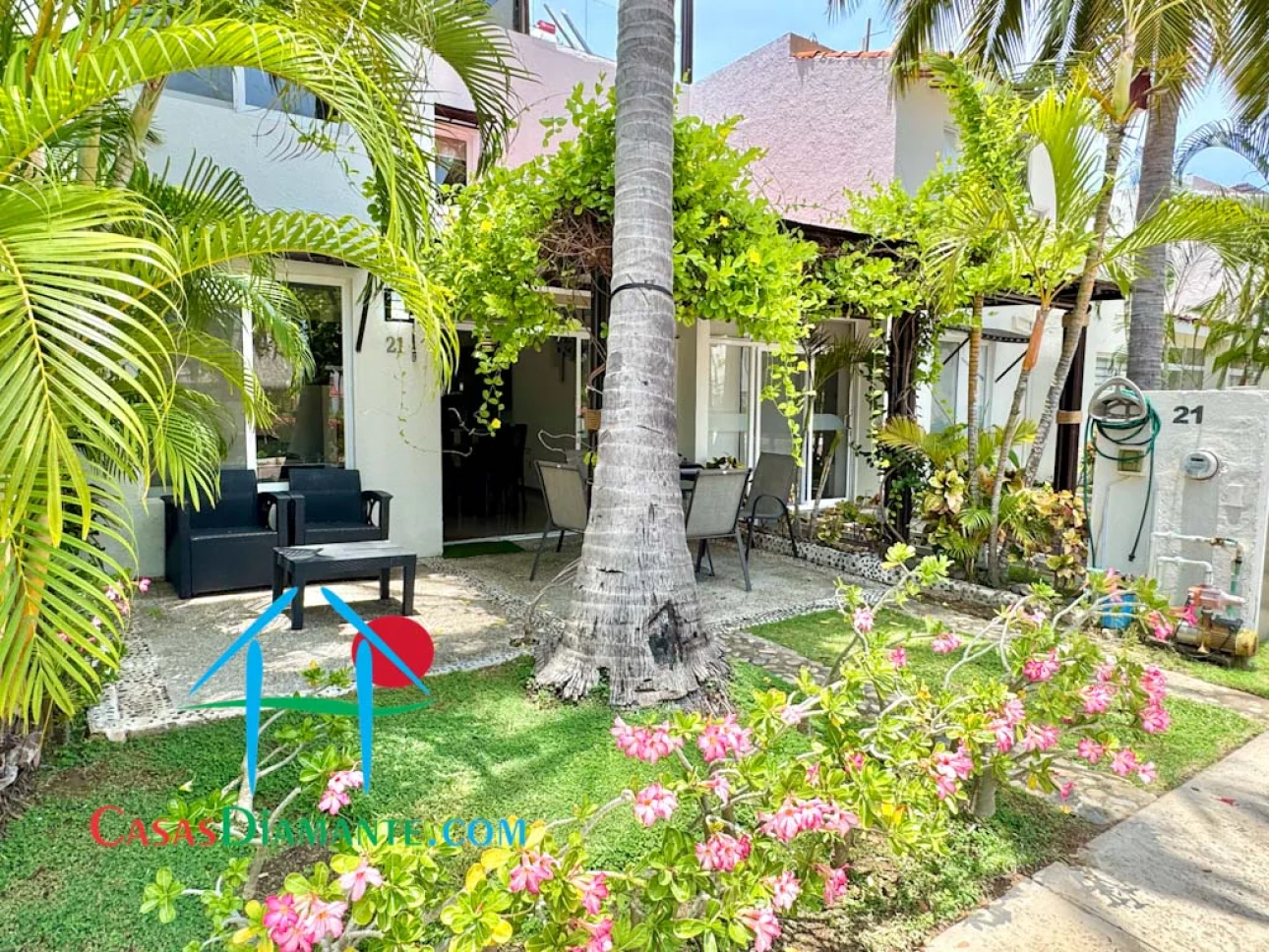 Terraza con pérgola, roof garden con asador y jacuzzi