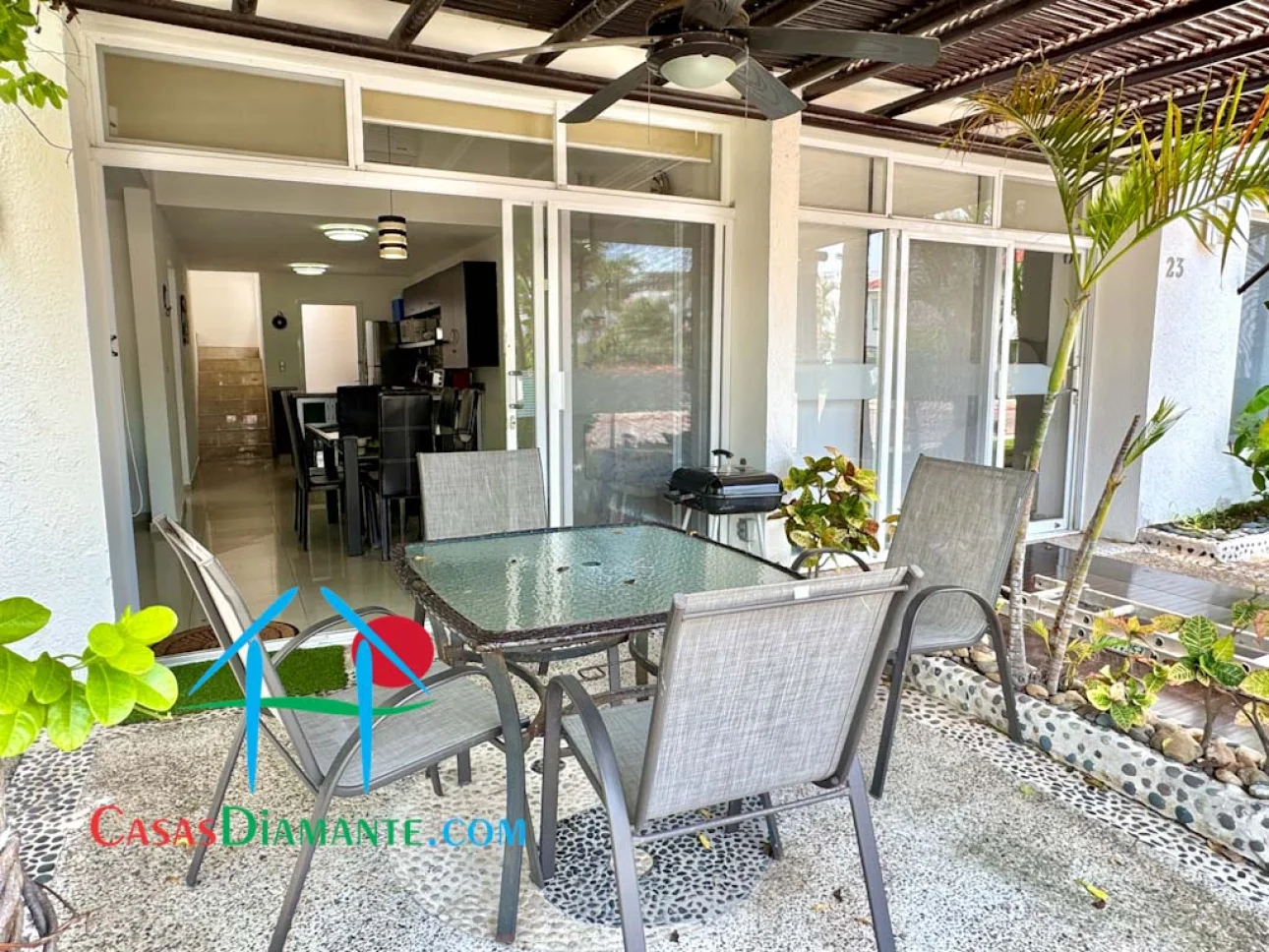 Terraza con pérgola, roof garden con asador y jacuzzi