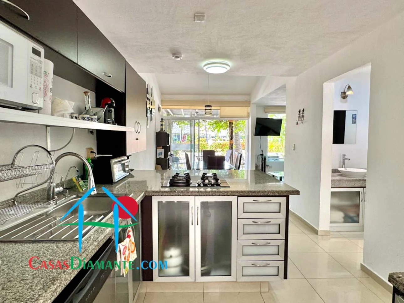 Terraza con pérgola, roof garden con asador y jacuzzi