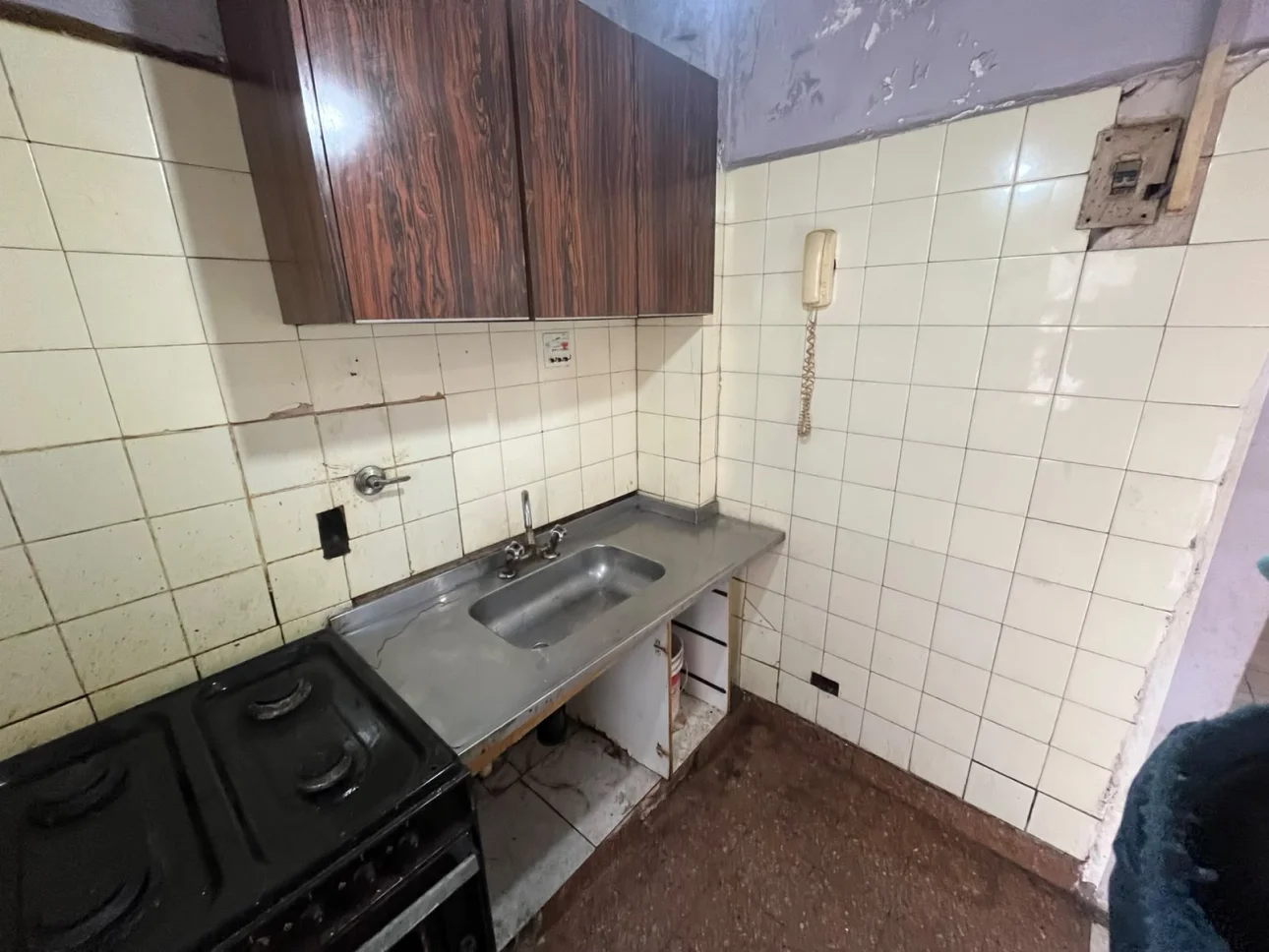 DEPARTAMENTO DE 1 AMBIENTE AMPLIO MUY BIEN UBICADO