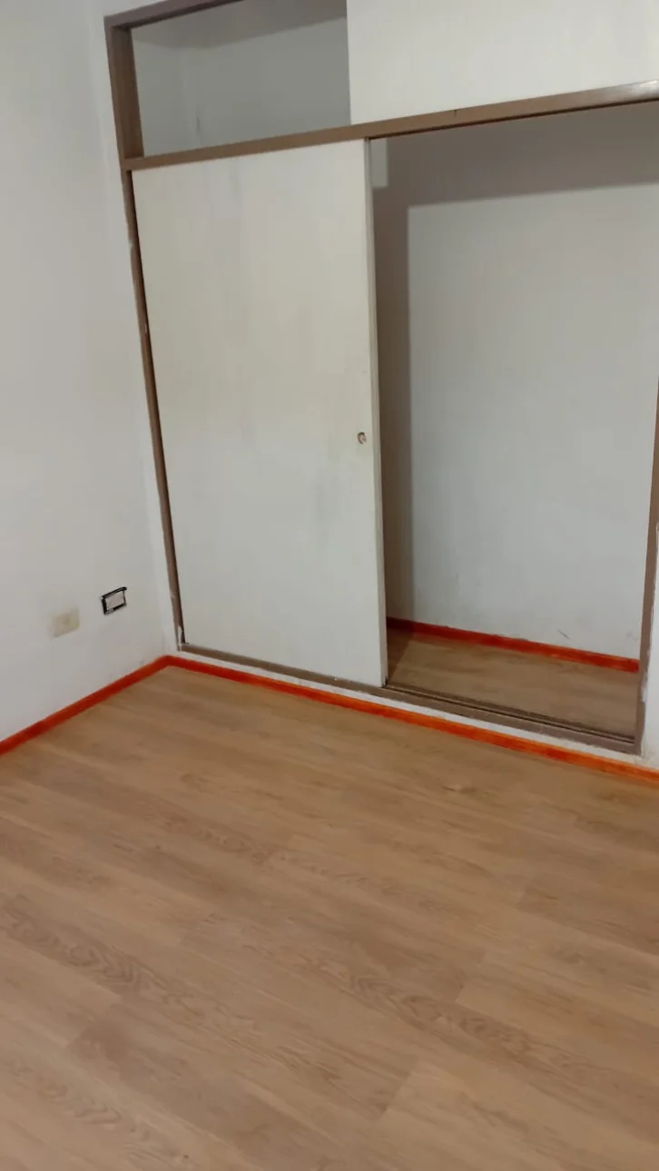 2 AMBIENTES CON BALCÓN
