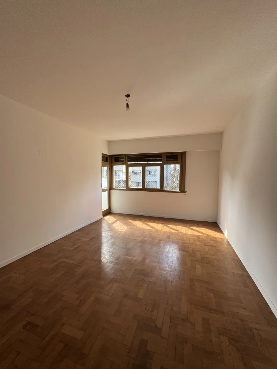 HERMOSO DEPARTAMENTO DE TRES AMBIENTES CTRO BALLESTER