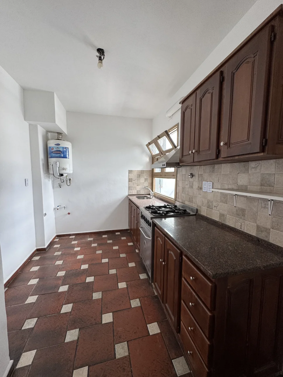 HERMOSO DEPARTAMENTO DE TRES AMBIENTES CTRO BALLESTER