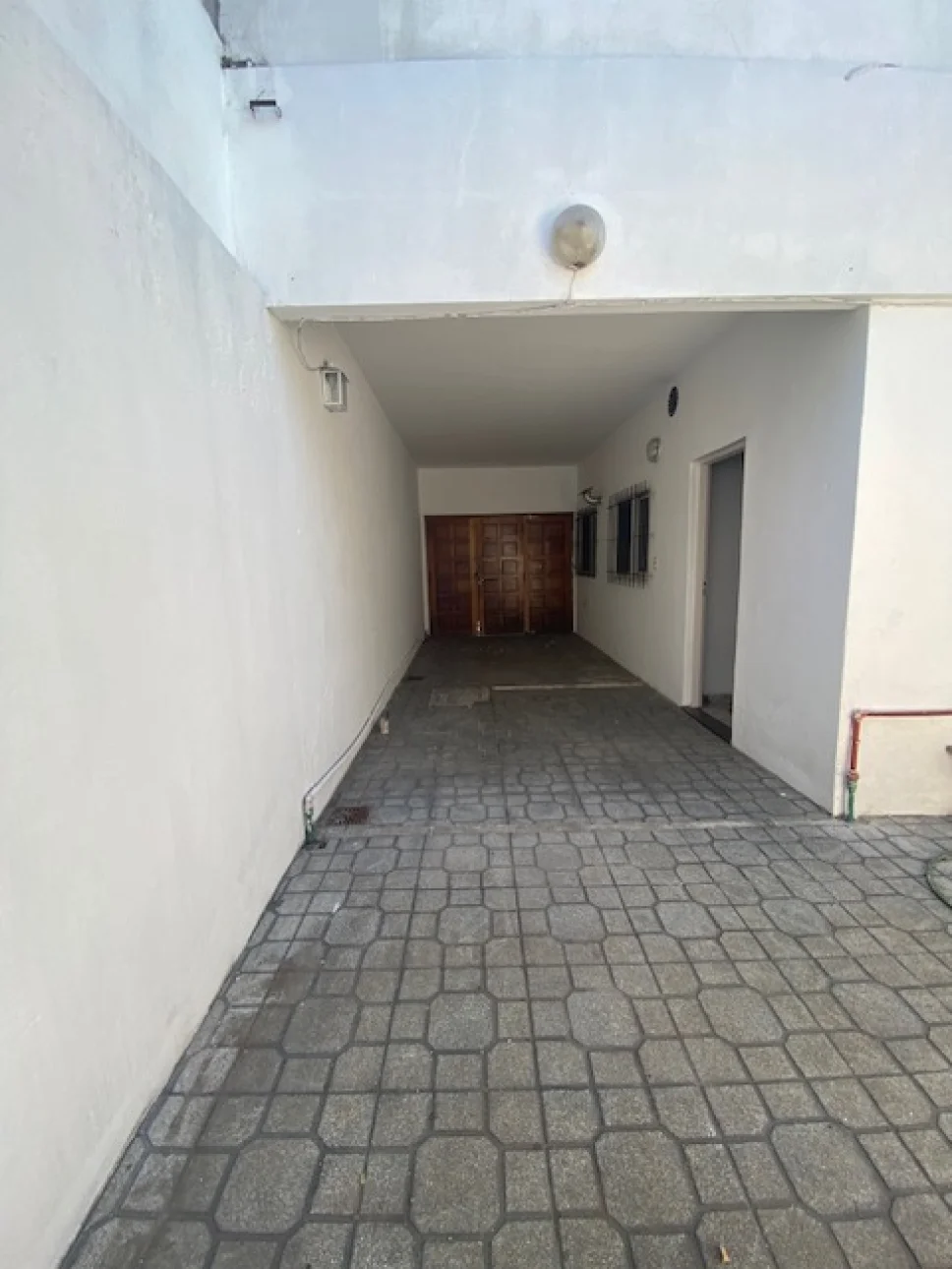 CASA 4 AMBIENTES EN 2 PLANTAS CON COCHERA EN VILLA BALLESTER