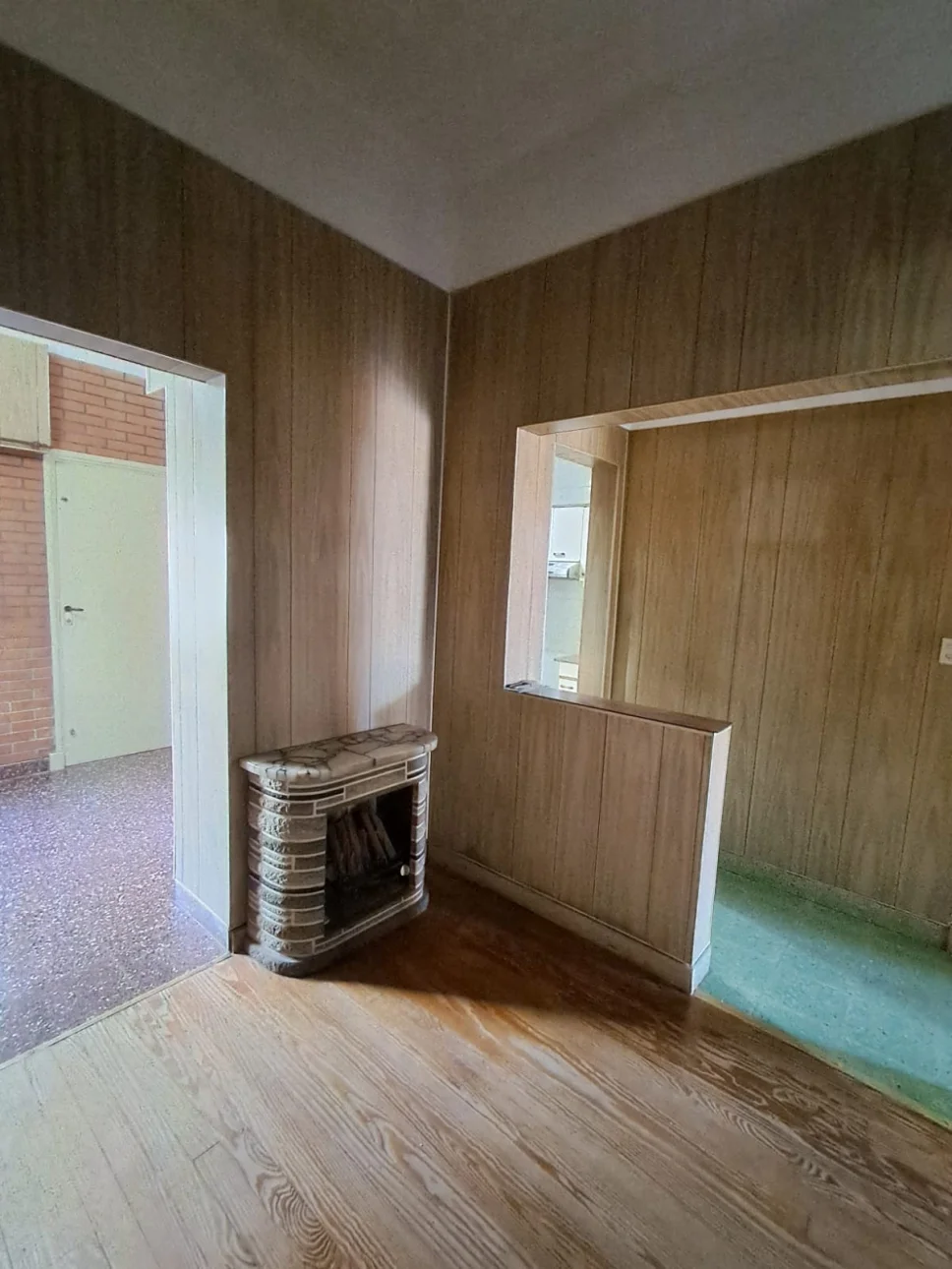 ALQUILER CASA 3 AMB. CON PATIO Y COCHERA- V.BALLESTER