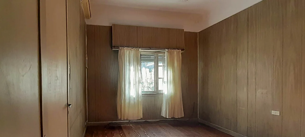 ALQUILER CASA 3 AMB. CON PATIO Y COCHERA- V.BALLESTER