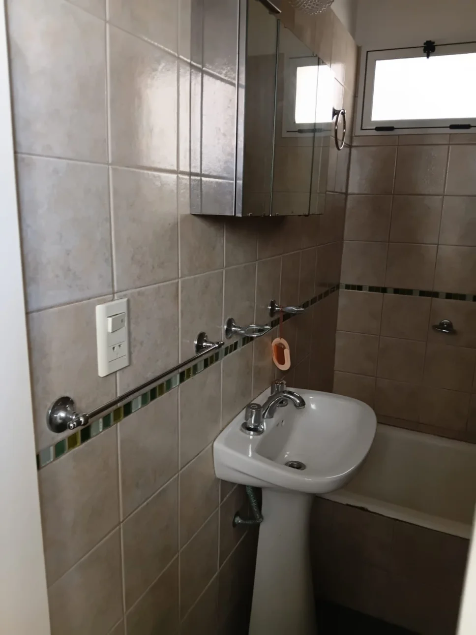 Departamento 2 amb. a mts. de la Plaza San Martin