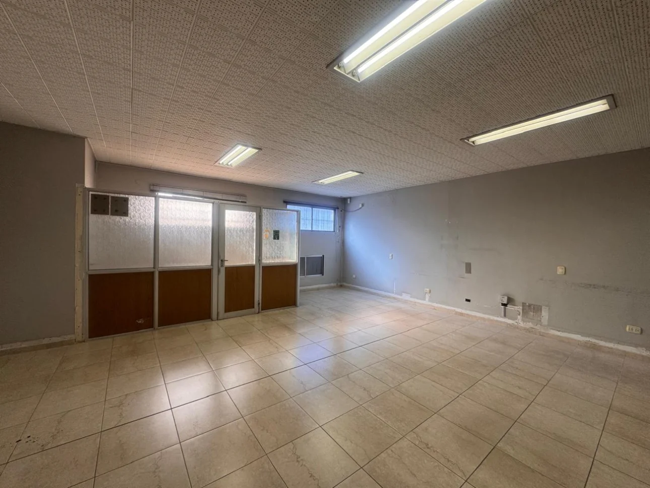 Galpon 452 m² en Alquiler en Caseros