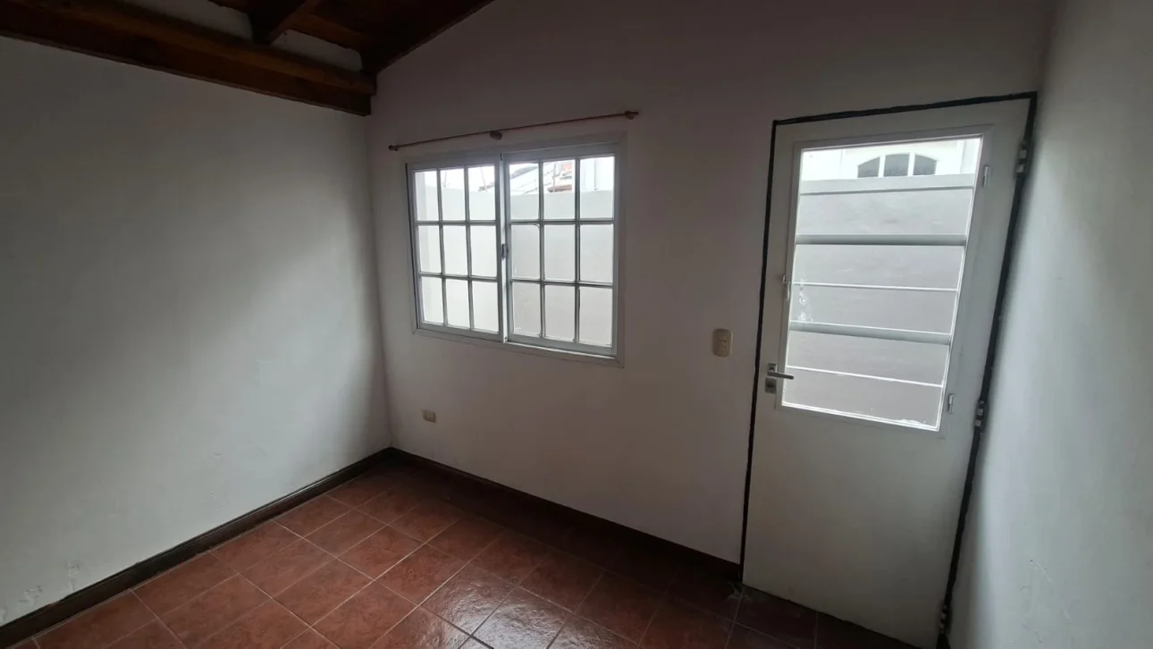 DUPLEX 3 AMBIENTES C/PATIO