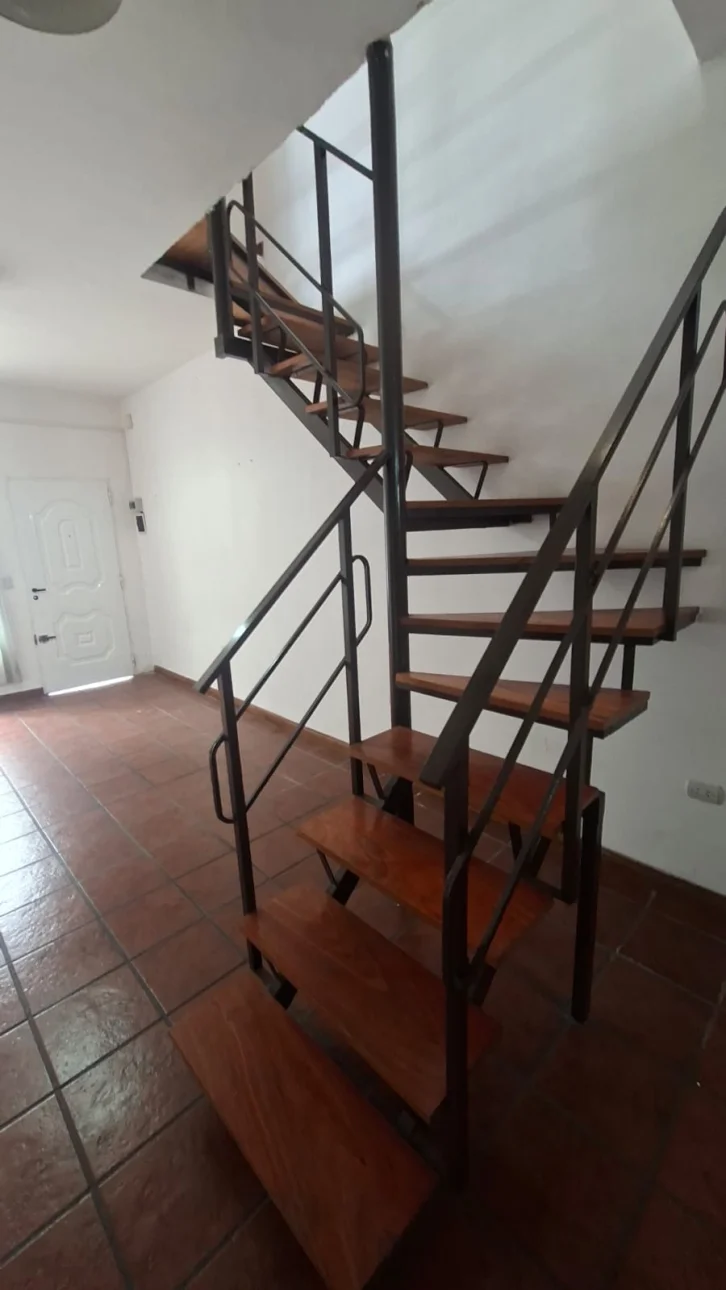DUPLEX 3 AMBIENTES C/PATIO