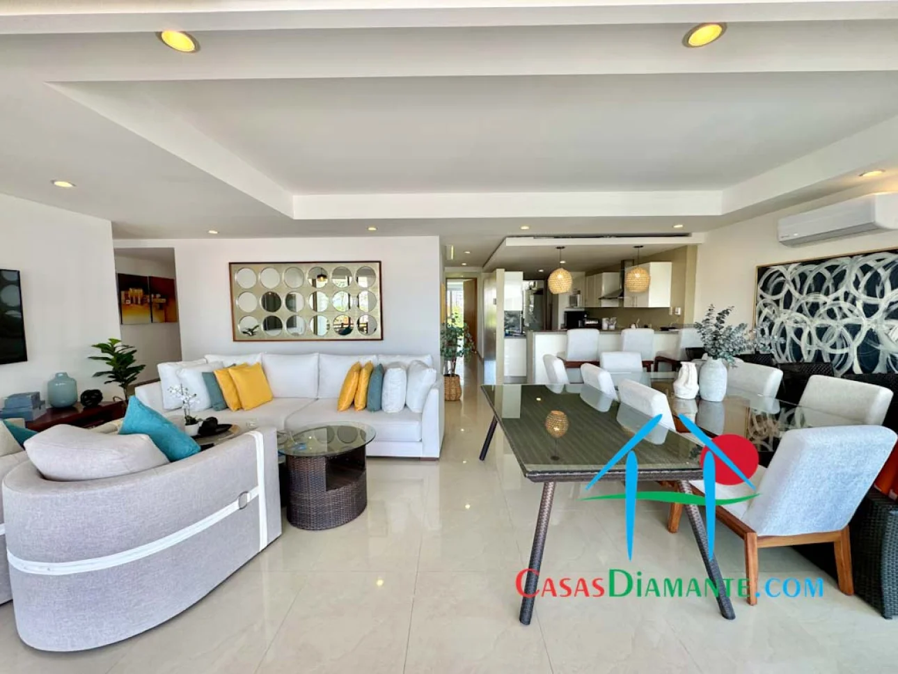 Depa con terraza y vista a las áreas comunes