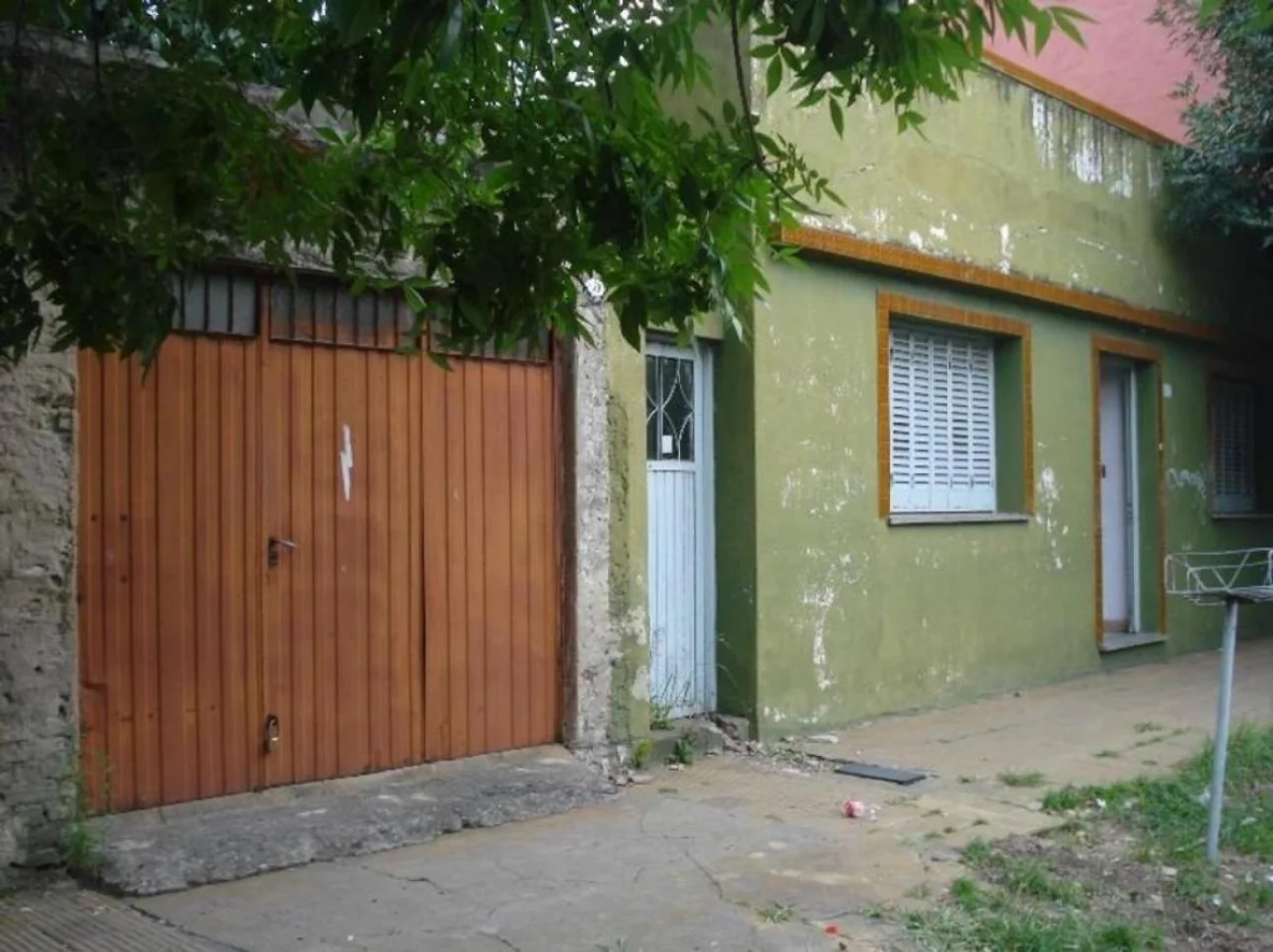 Casa 3 amb a refaccionar en venta a mts de Av. Triunvirato