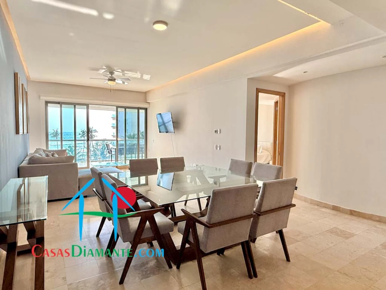 Departamento de playa con terraza y vista al mar