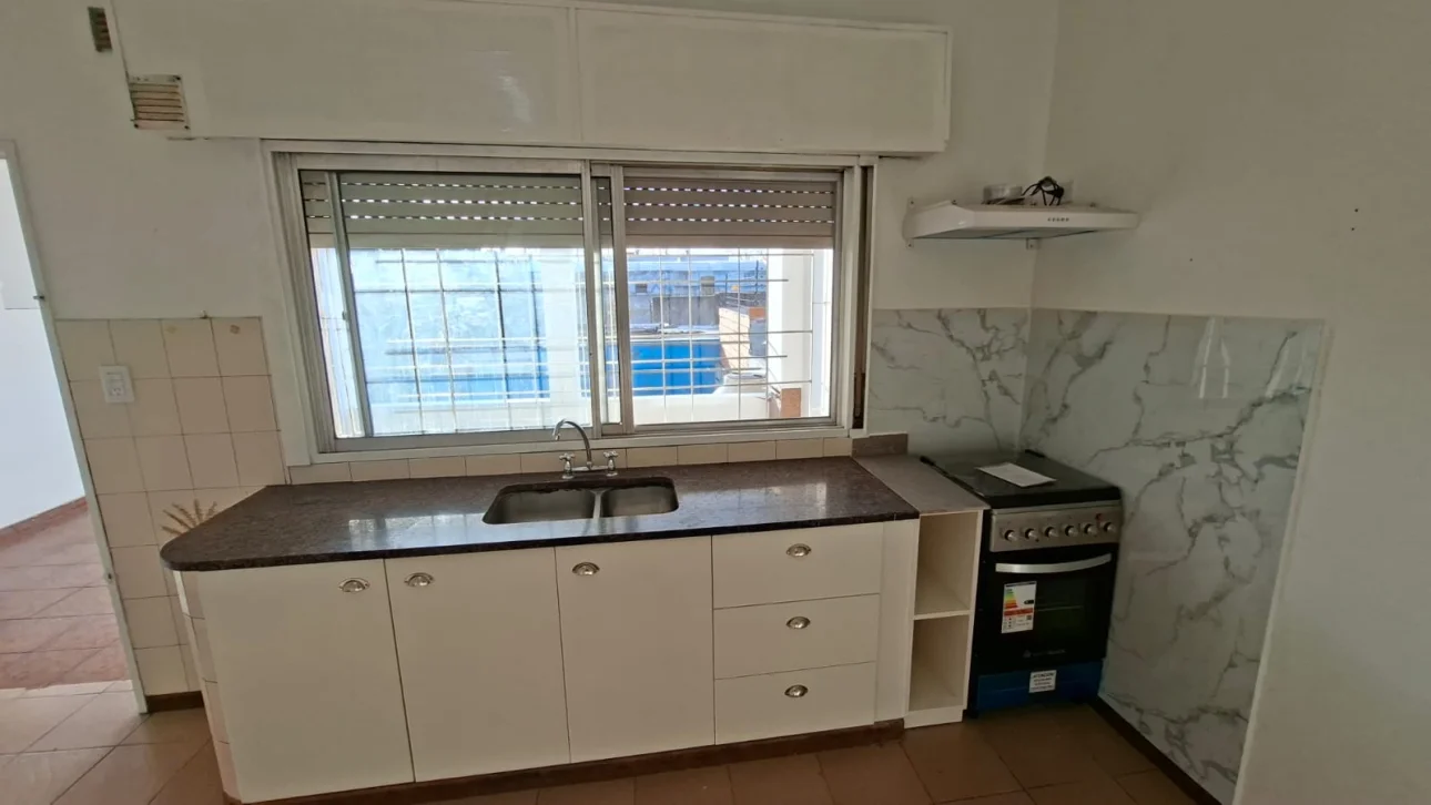 PH 4 AMBIENTES C/BALCON CORRIDO |PATIO TECHADO | 1er Piso